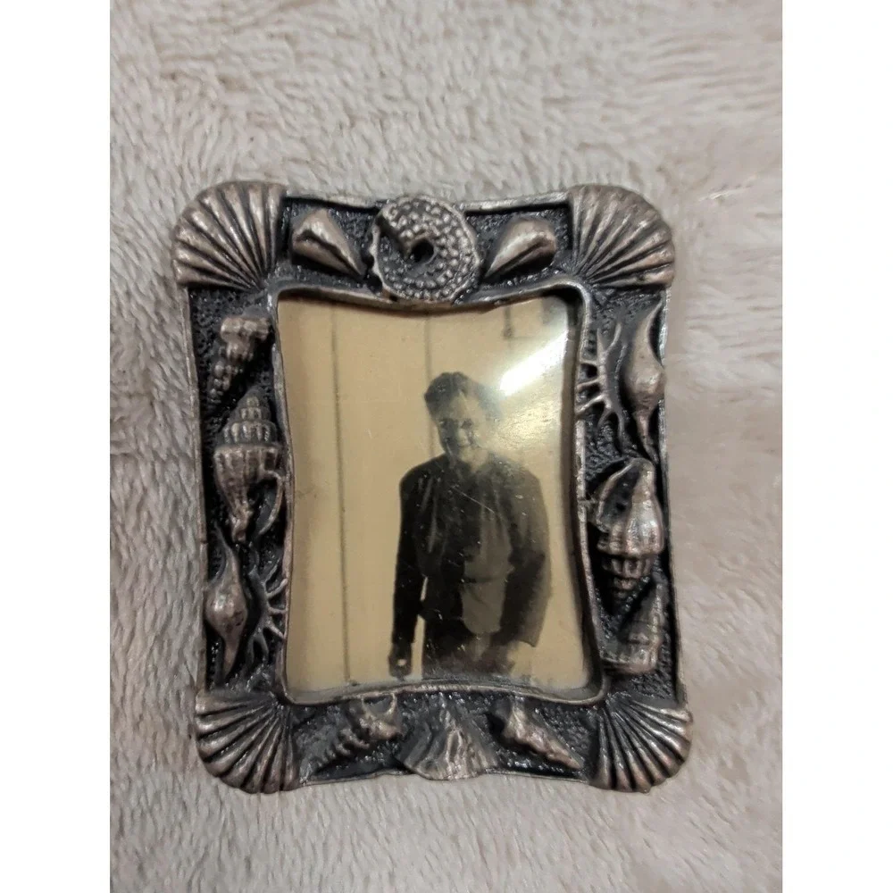 Vintage Landes Miniature Picture Frames Set of 4‎ Seashell Nautical Silver Tone